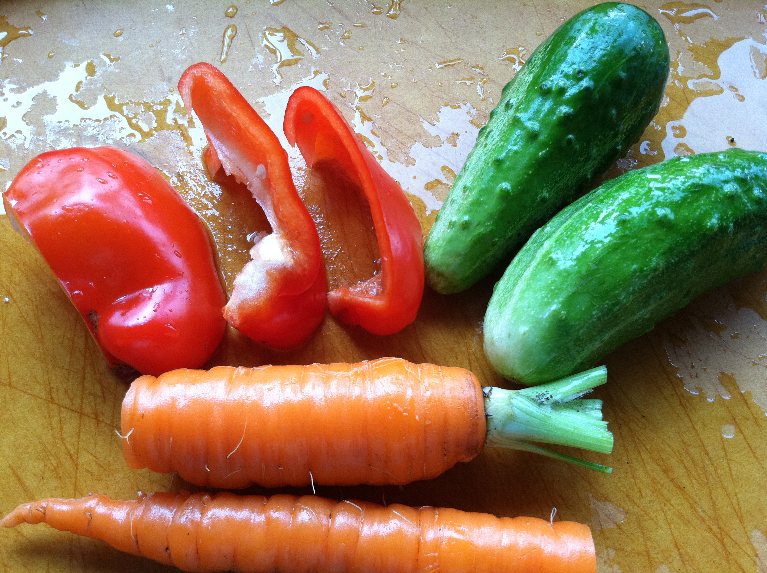 veggie snack bags, carrots, cucumbers, peppers