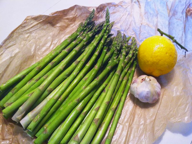 Lemon and Garlic Asparagus